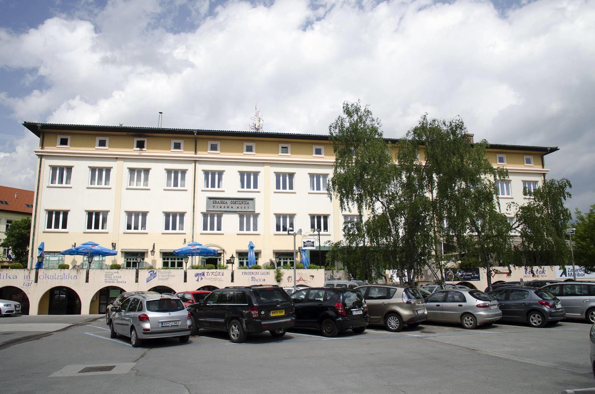 فندق رادوفيتْسافي  جراجسكي دفور المظهر الخارجي الصورة